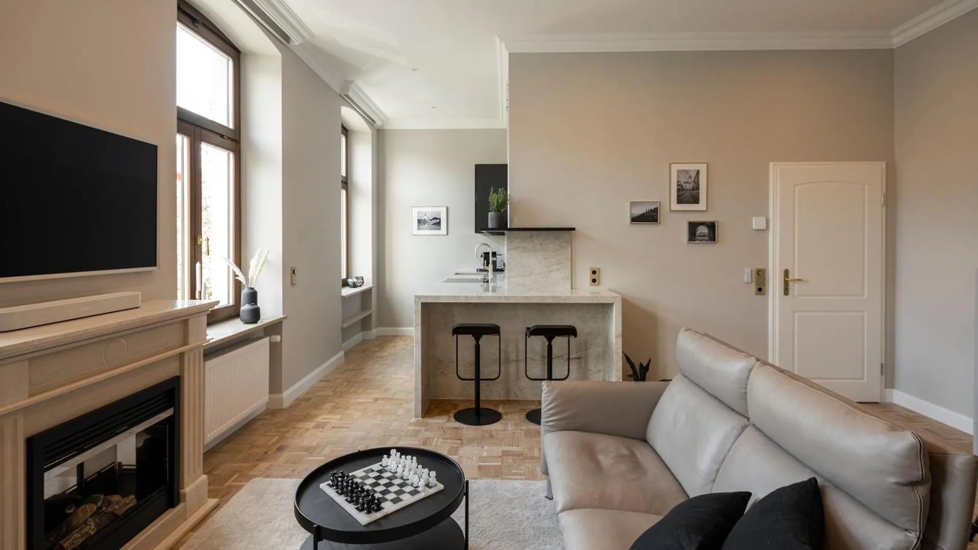 וירצבורג Aurum Suite - Luxurioeses City Apartment גרמניה